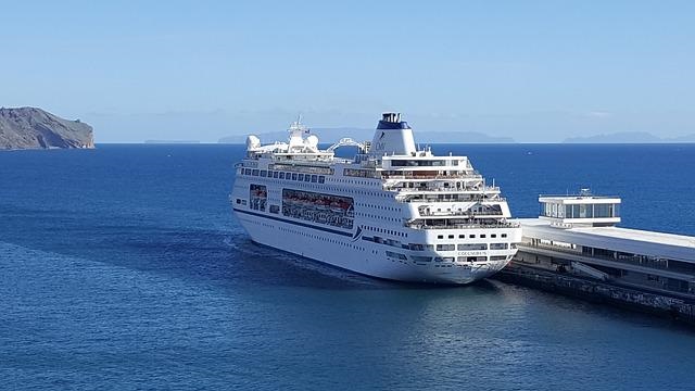 Kreuzfahrten Oktober 2022 buchen, Urlaub am Schiff