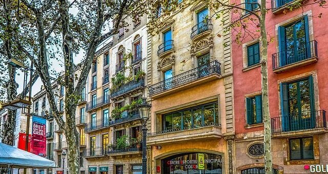 Häuser in Barcelona, Ferienhäuser, Appartments