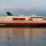 hurtigruten postschiff norwegen